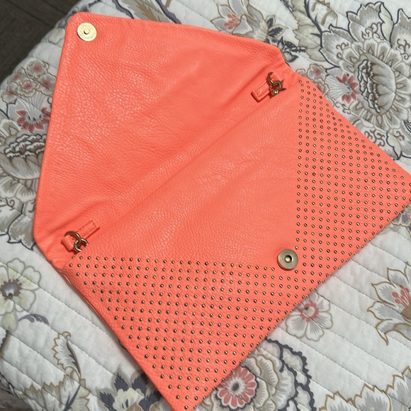 Bright clutch - Picture 3 of 5